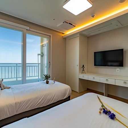 Gangneung Pineart Label Hotell Exteriör bild