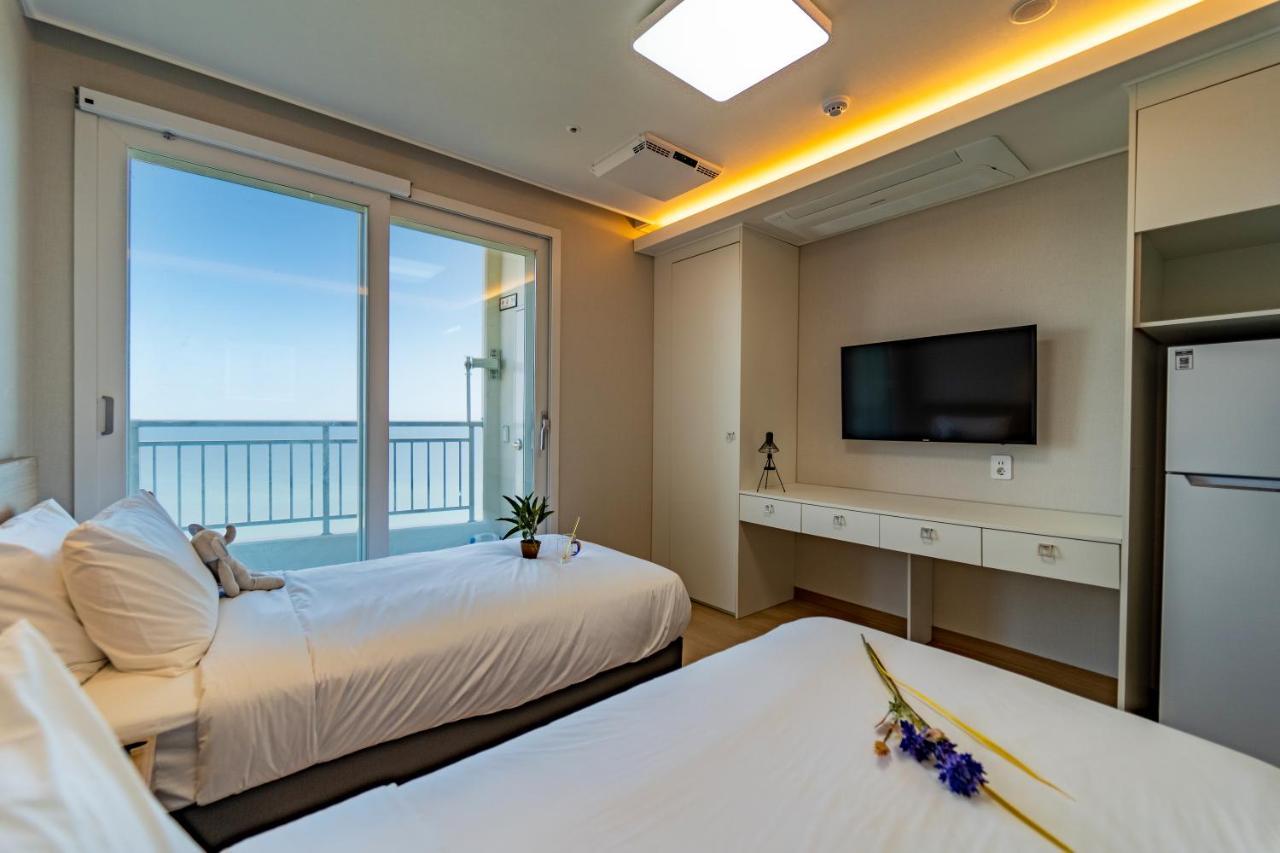 Gangneung Pineart Label Hotell Exteriör bild