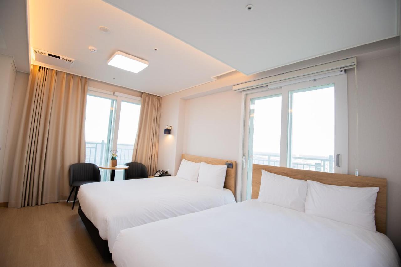 Gangneung Pineart Label Hotell Exteriör bild
