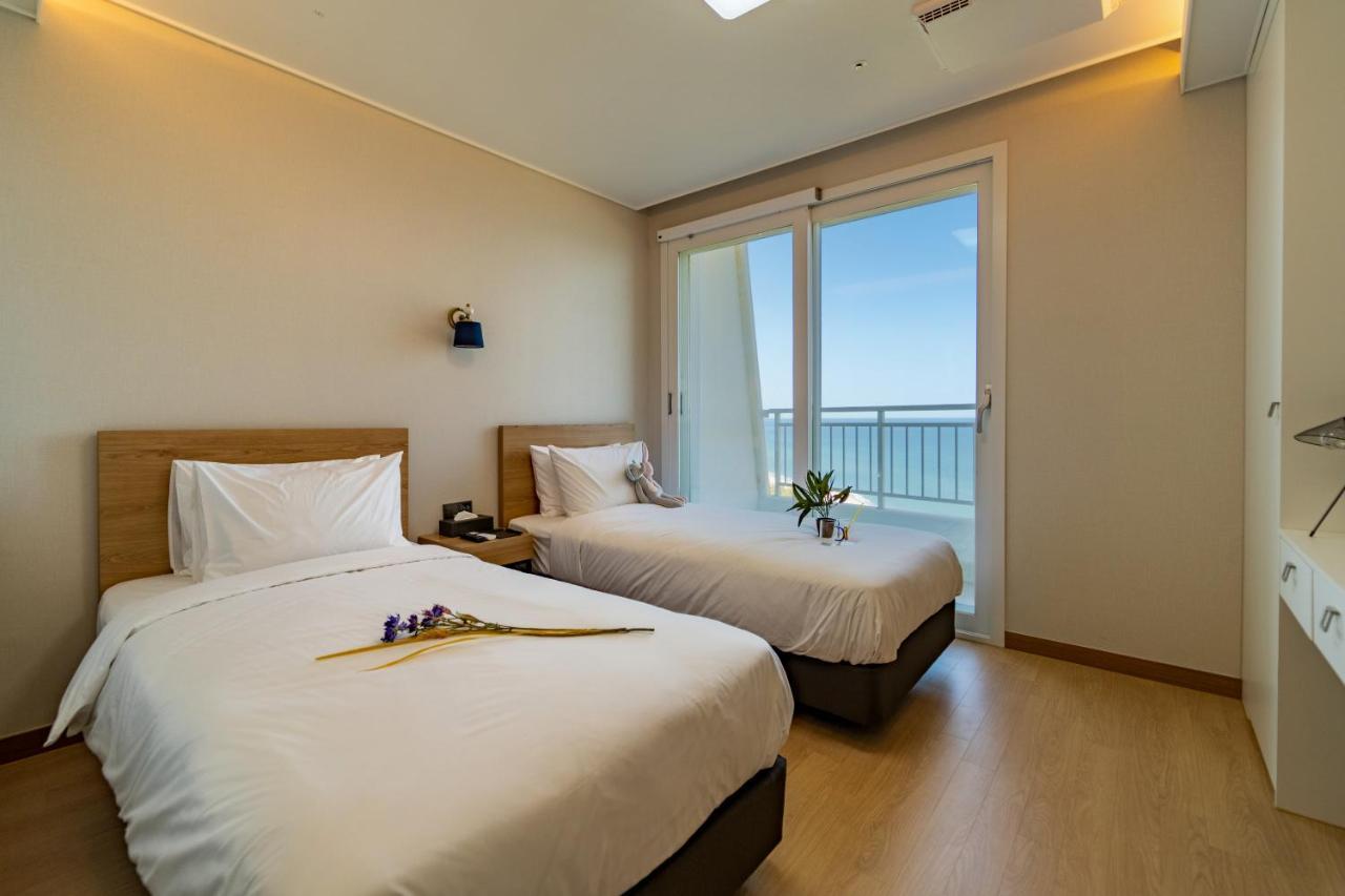 Gangneung Pineart Label Hotell Exteriör bild